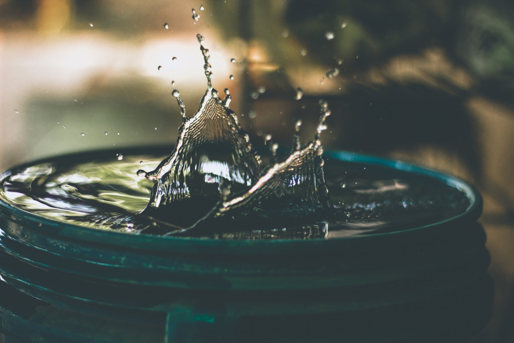 Water splash in a water butt