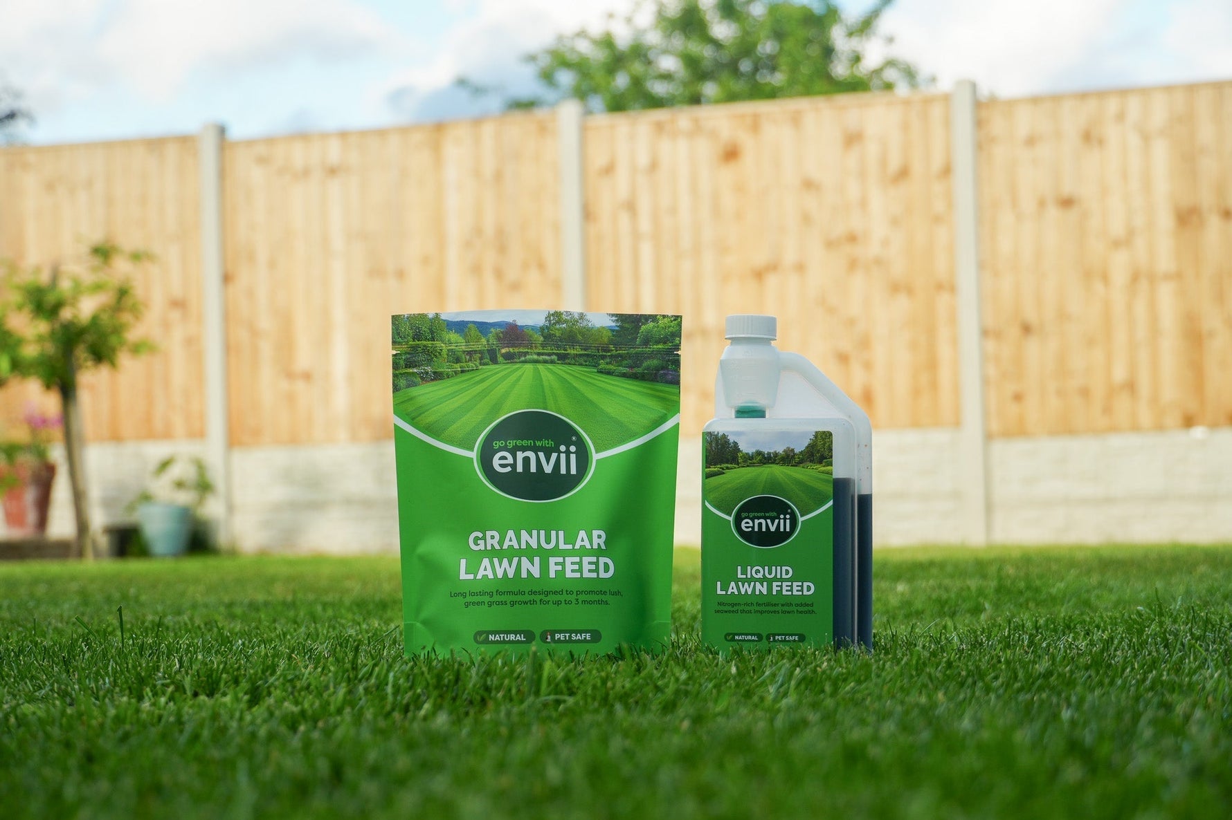 Granular or Liquid Lawn Feed? Choosing the Best Natural Feed for Your Lawn