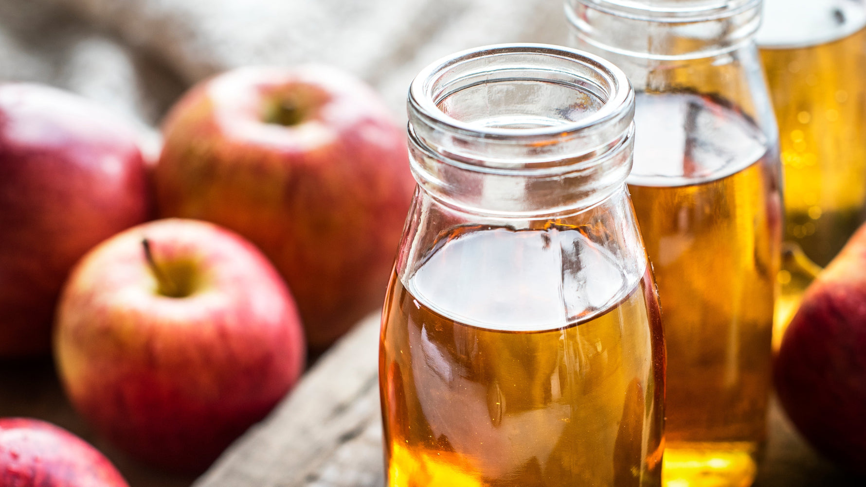 Fresh apple and apple juice